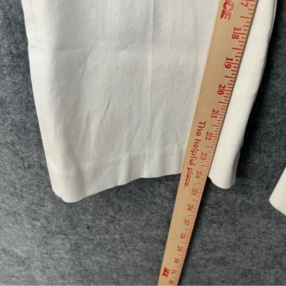 SPANX On the Go Kick Flare Pull On Pants in Classic White Size Medium